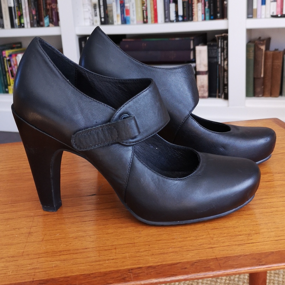 Black Mary Jane High Heel Pumps - Women
